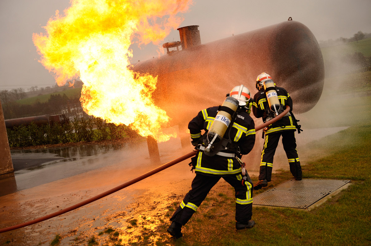Incendie Sur Le Lieu De Travail Evacuation Intervention Et Consignes De Securite Risques Inrs