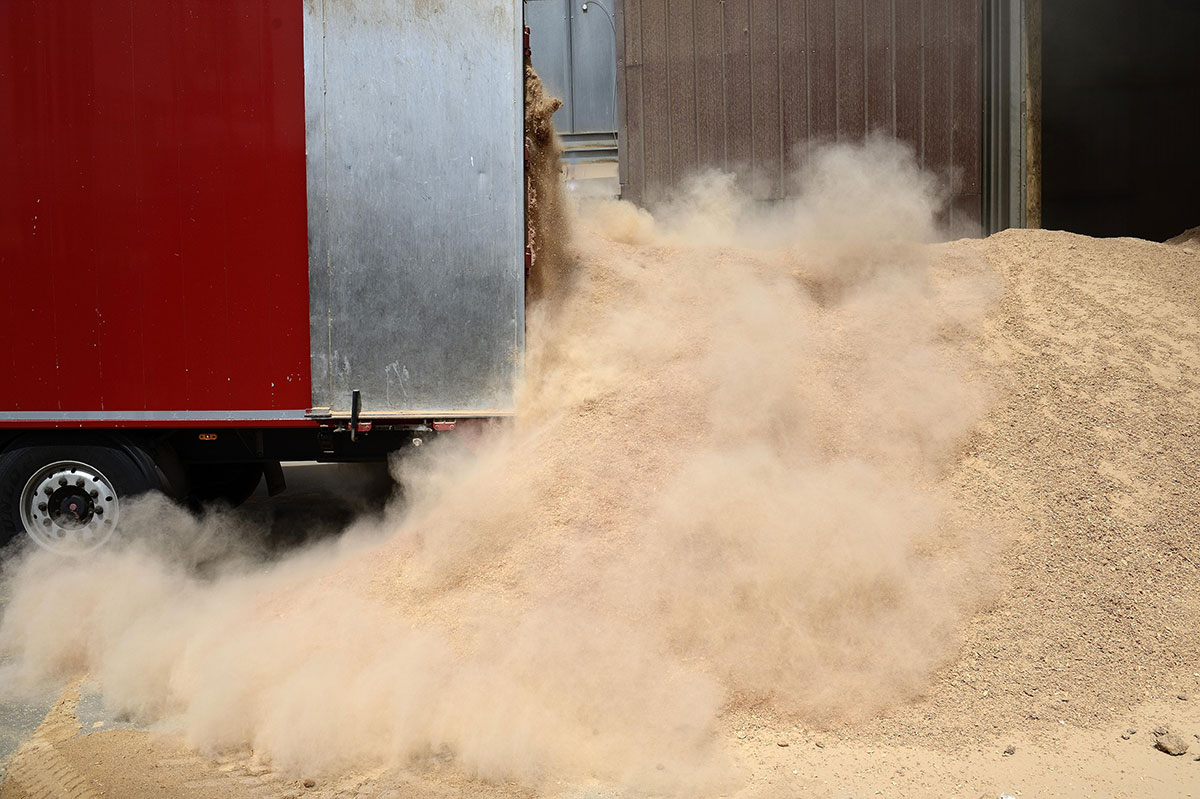 Poussières. Prévenir les risques liés aux poussières - Risques - INRS